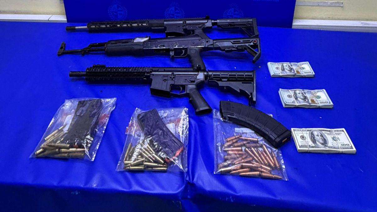 Incautaron tres fusiles y US$ 30.000 en un auto vinculado al clan narco de Fernández Albín