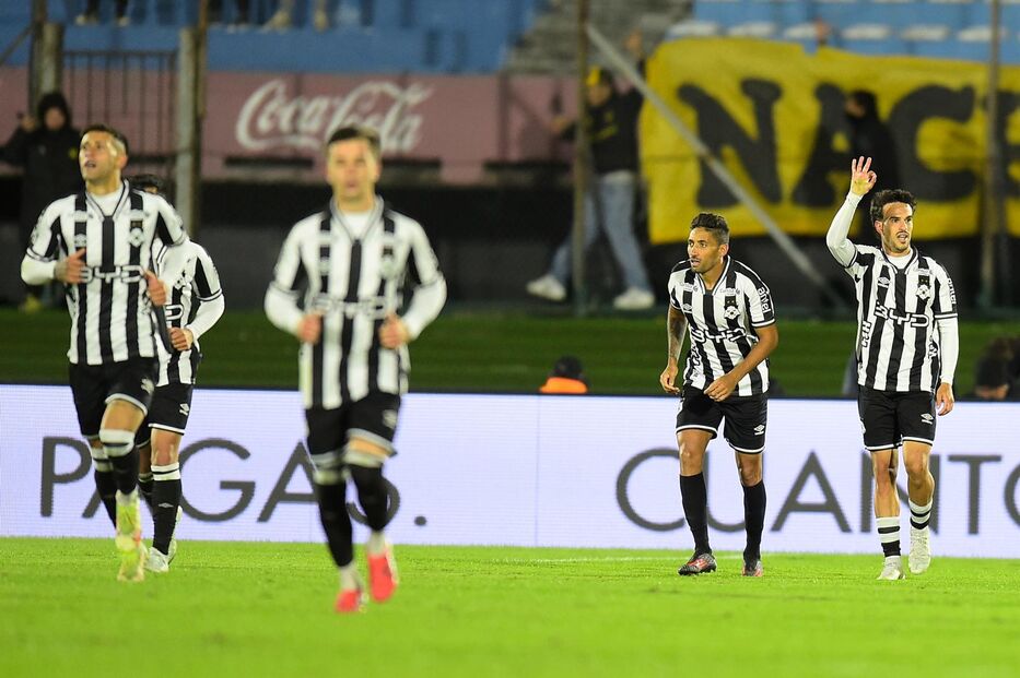 Apertura: Wanderers le ganó 1-0 a Peñarol, que sigue en mala racha, y Racing es campeón